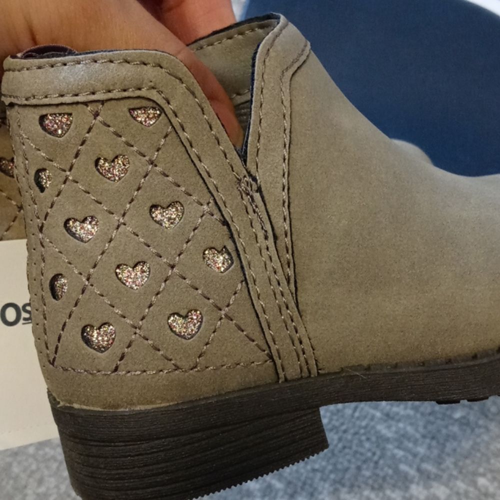 Oshkosh boots - Picture 2 of 3